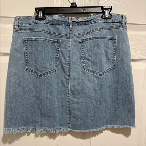 A.N.A Embroidered Denim Jean Skirt Size 14 - Picture 2 of 9